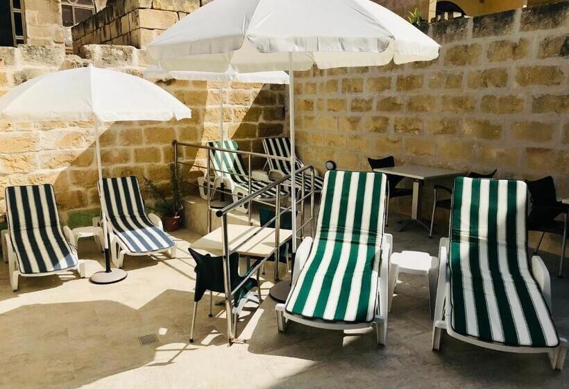 اتاق استاندارد, The Cloisters Bed And Breakfast