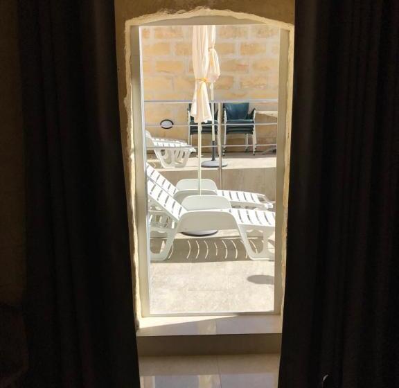 اتاق استاندارد اینتریور, The Cloisters Bed And Breakfast