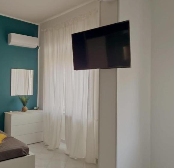 オーシャンビューファミリールーム, A Due Passi Dal Mare B&b