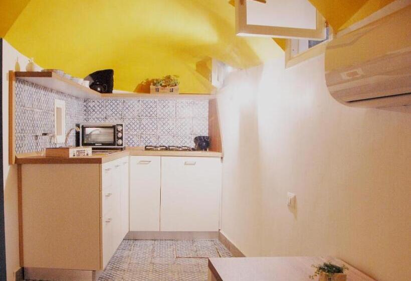 اتاق استاندارد سه نفره, B&b Nonno Carmine