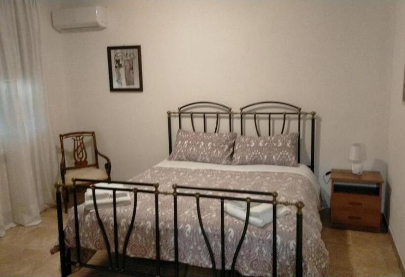 Superior Rum, Twin Tails