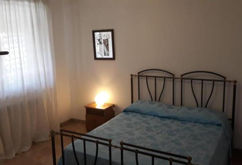 Superior Rum, Twin Tails