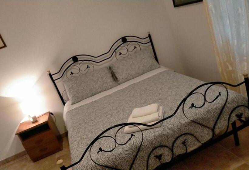 Superior Rum, Twin Tails