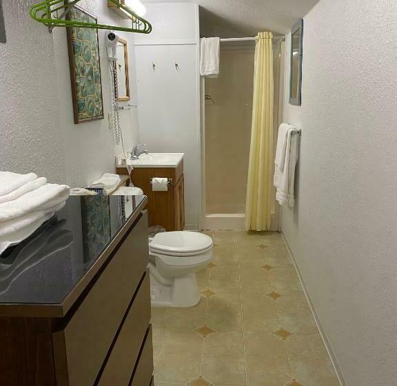 スタンダードルーム, Oceanside Ocean Front Cabins