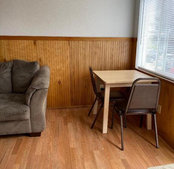 デラックスルーム, Oceanside Ocean Front Cabins