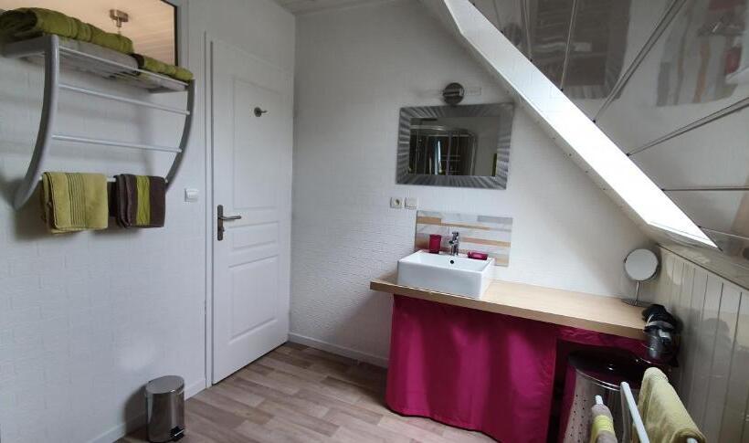 חדר סטנדרט שתי מיטות זוגיות, Suite Parentale Du Relais De Drugy