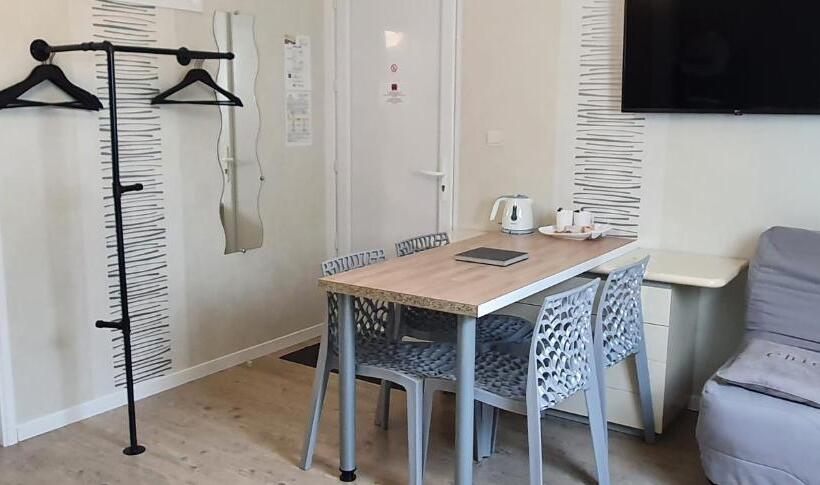 חדר סטנדרט שתי מיטות זוגיות, Suite Parentale Du Relais De Drugy