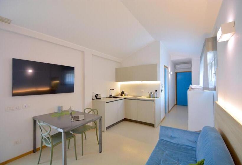 标准工作室, Prime Blue Suite Appartamenti Con Jacuzzi Privata