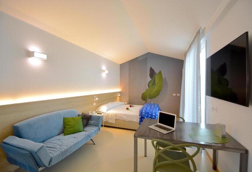 标准工作室, Prime Blue Suite Appartamenti Con Jacuzzi Privata