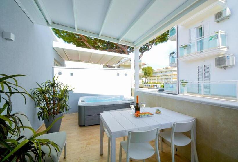 带2个卧室的套房, Prime Blue Suite Appartamenti Con Jacuzzi Privata