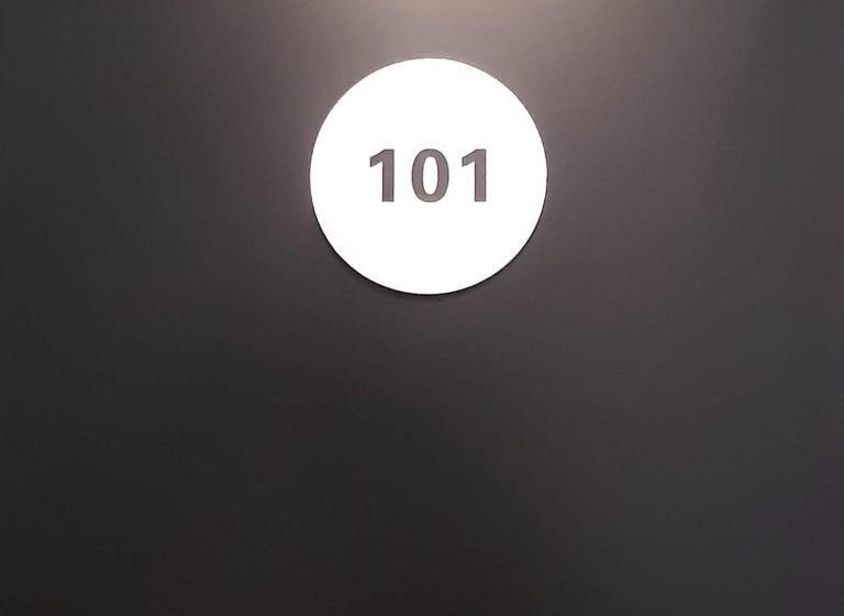 غرفة قياسية, Taska Vila Velha