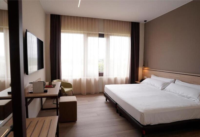 スーペリアールーム, Bodega FyA - Grupo Piérola