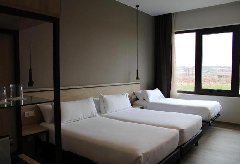 スタンダードトリプルルーム, Bodega FyA - Grupo Piérola