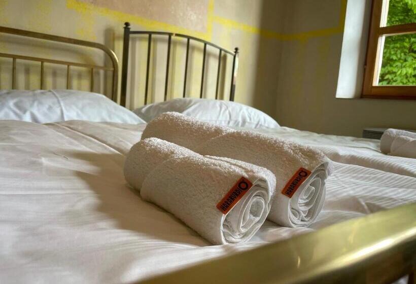 חדר סטנדרט לשלושה, Haraburdi® Recyclart