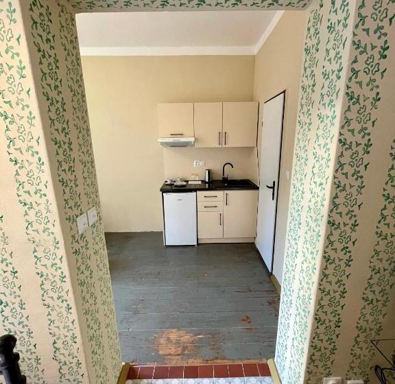 דירת חדר, Haraburdi® Recyclart