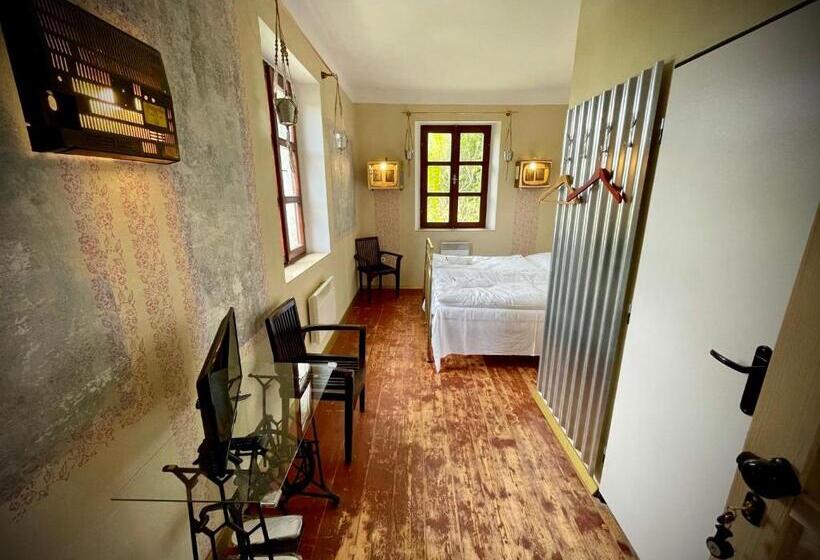 חדר סטנדרט, Haraburdi® Recyclart