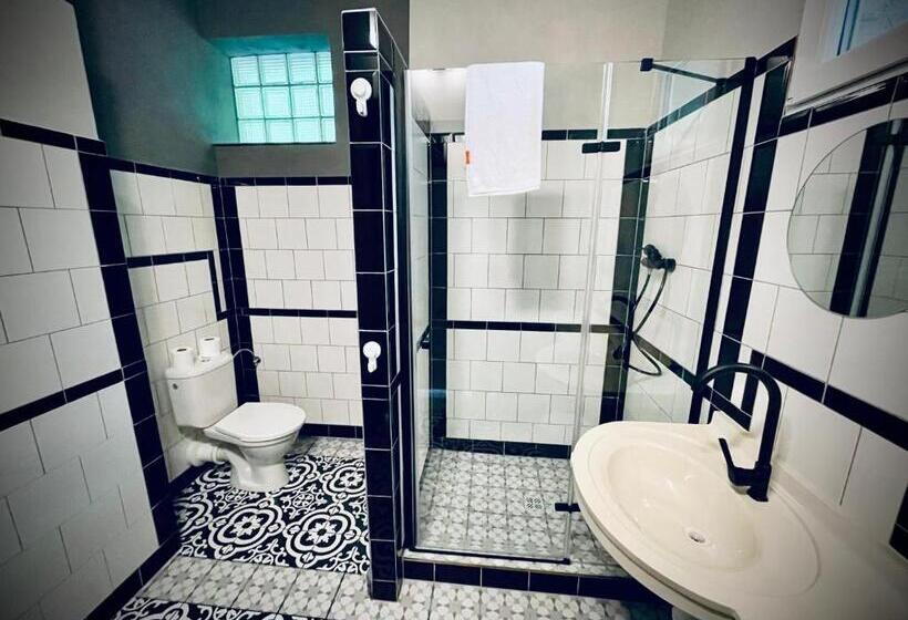 וילה בת חדר שינה 1, Haraburdi® Recyclart