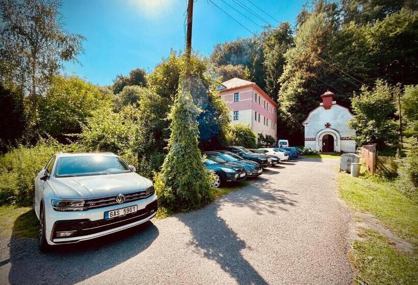 וילה בת חדר שינה 1, Haraburdi® Recyclart