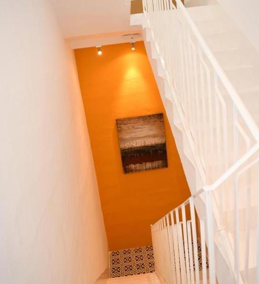 استودیوی لوکس, Dghajsa Guest House