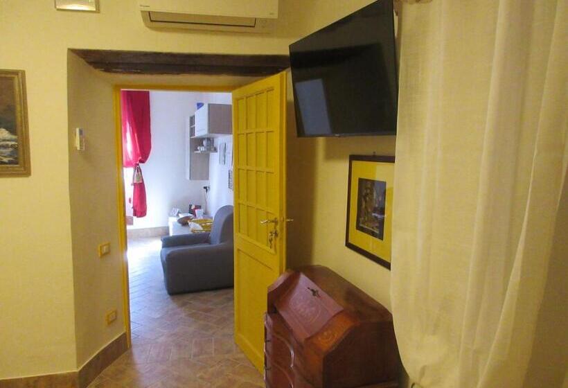 חדר סטנדרט, Radici Etrusche Sutri