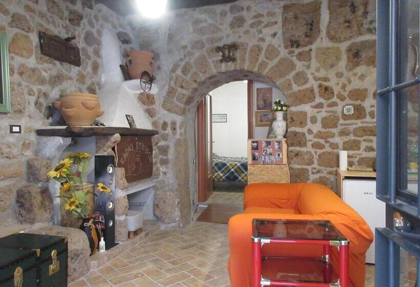 דירת חדר בקומת קרקע, Radici Etrusche Sutri