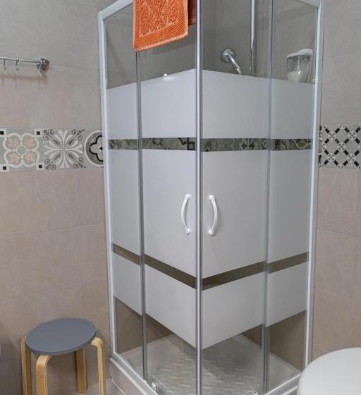 4인용 스탠다드 룸, 16th Fads