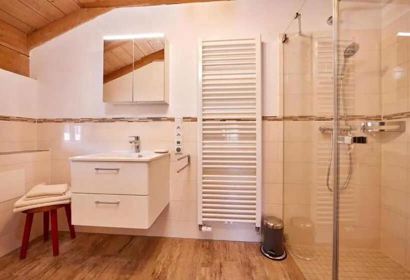 バルコニー付きスタンダードトリプルルーム, Appartements Gasthof Schleifmühle Unterammergau