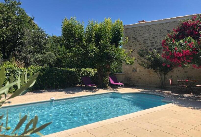 标准间, Maison Des Bourgades