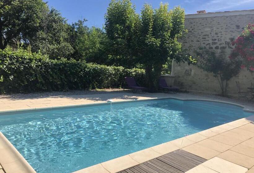 带大床的标准间, Maison Des Bourgades