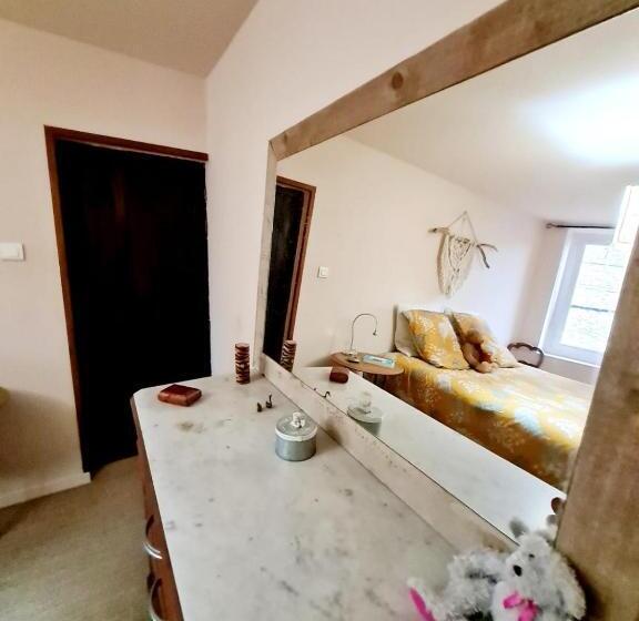 标准间, Maison Des Bourgades