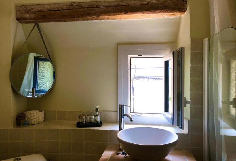 标准间, Maison Des Bourgades