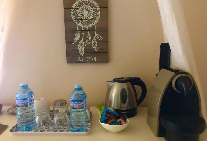 带大床的标准间, Maison Des Bourgades