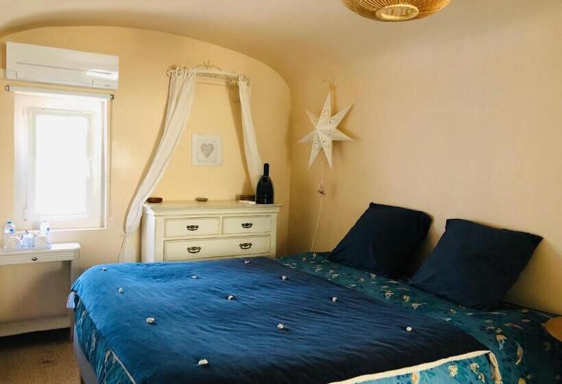 带大床的标准间, Maison Des Bourgades