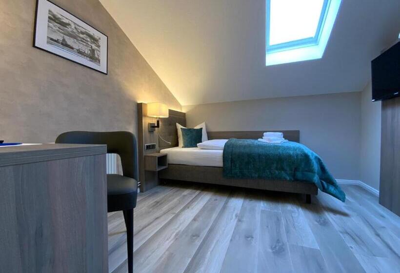 اتاق استاندارد یک تخته با سرویس بهداشتی مشترک, Mertinkus Nordsee