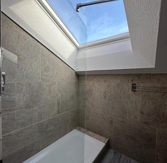 اتاق استاندارد یک تخته با سرویس بهداشتی مشترک, Mertinkus Nordsee