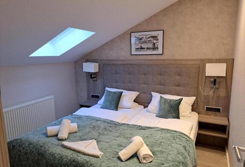 اتاق استاندارد چهار تخته, Mertinkus Nordsee