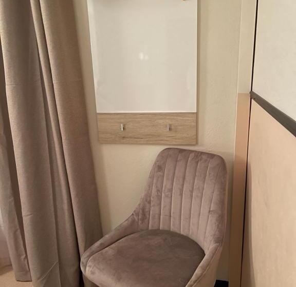 스탠다드 룸 공동 욕실, Coco Marco Hôtel