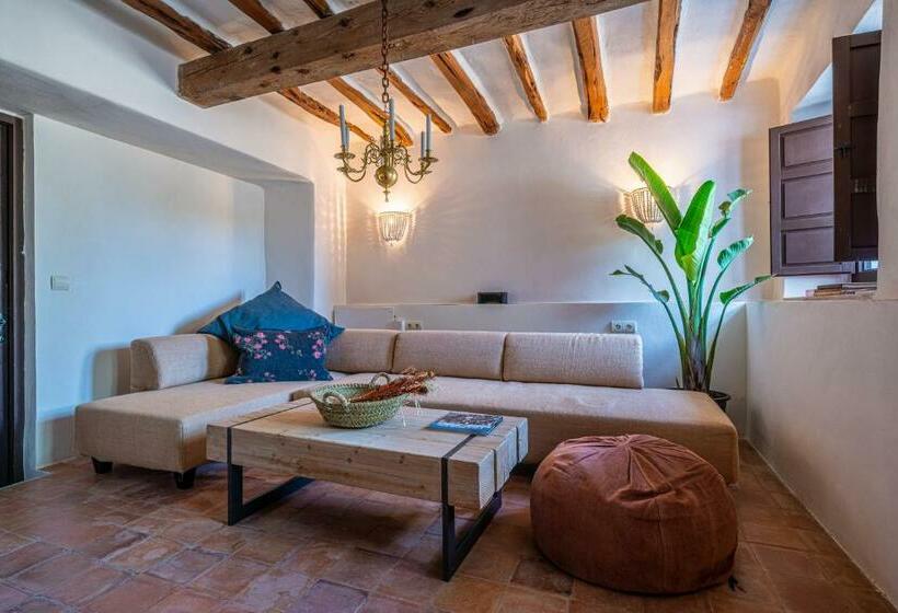 デラックスジュニアスイート, Robby S Ibiza