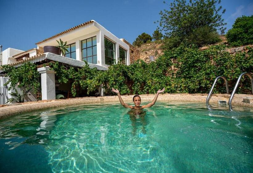 デラックスジュニアスイート, Robby S Ibiza