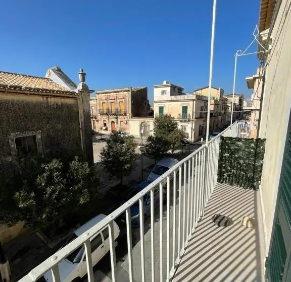 デラックスルーム, Casa Crispi