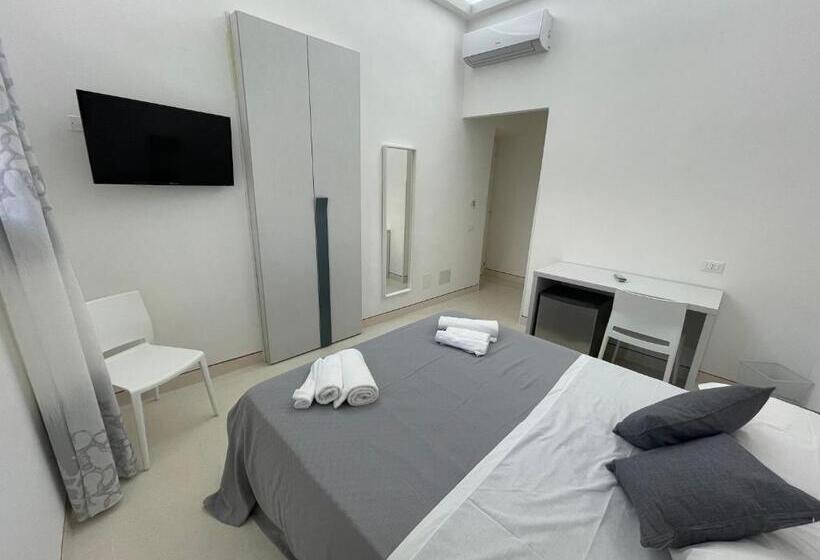 Номер Стандарт, Casa Crispi