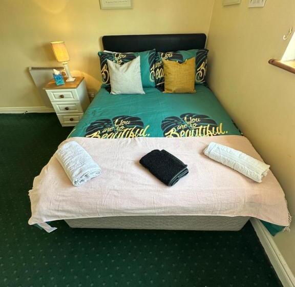 标准间, Edwards Cosy B&b