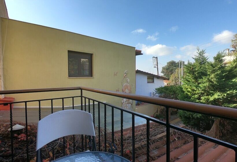 Habitació Estàndard, Studios Arabas