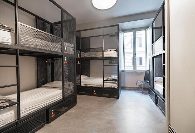 חדר משפחתי, Yellowsquare Rome