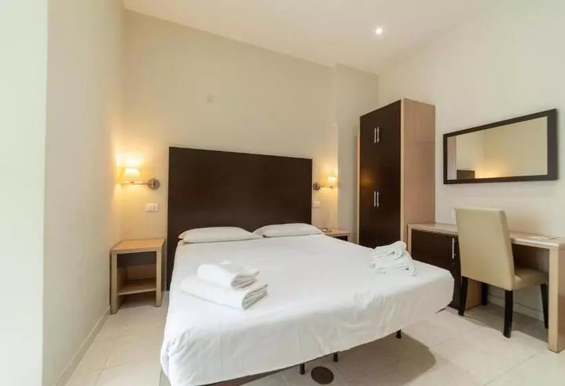 اتاق اکونومی یک تخته, Yellowsquare Rome