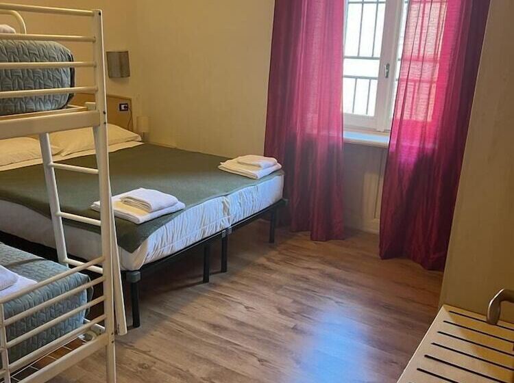 标准四人间共用浴室, Ambra