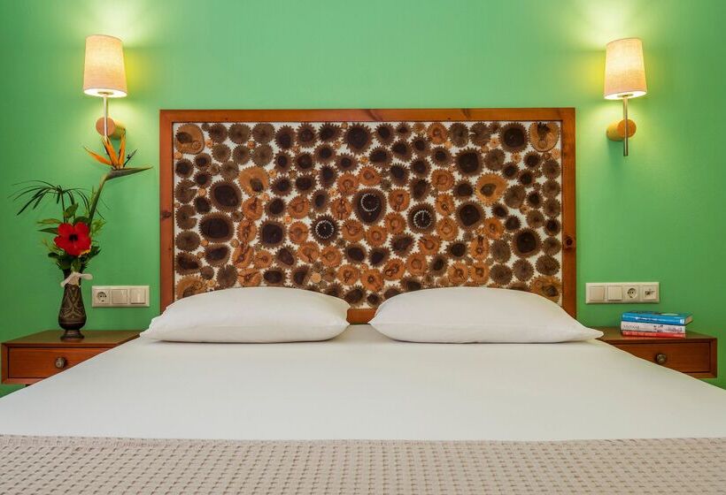 スーペリアールーム, Aris Boutique