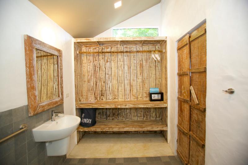 スーペリアールーム, Aris Boutique