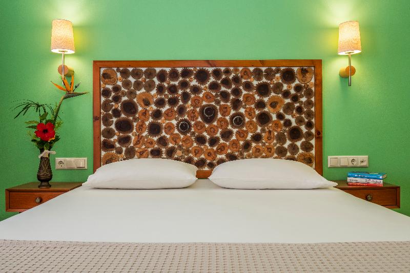 スーペリアールーム, Aris Boutique