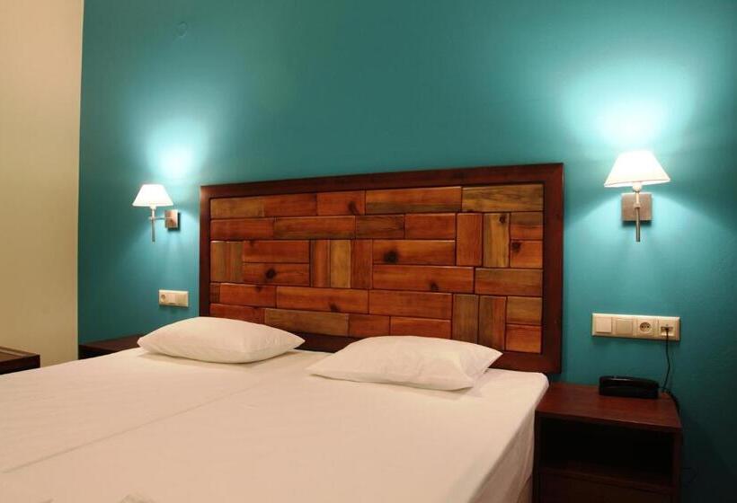 スーペリアールーム, Aris Boutique